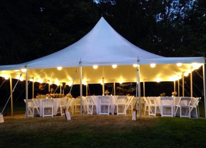 Tent-with-globe-lighting