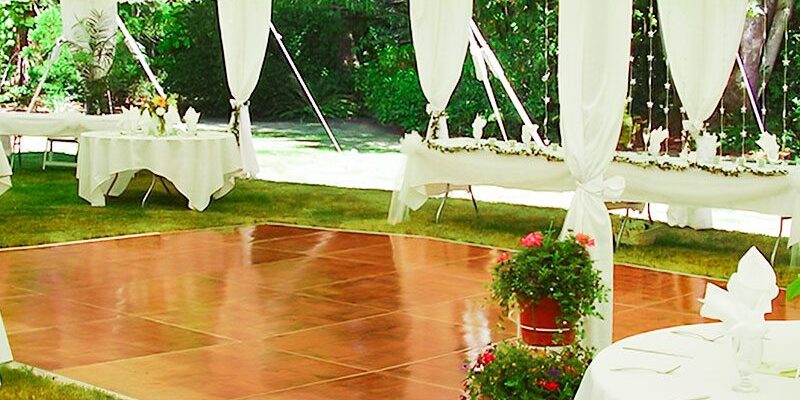 dance-floor-in-tent